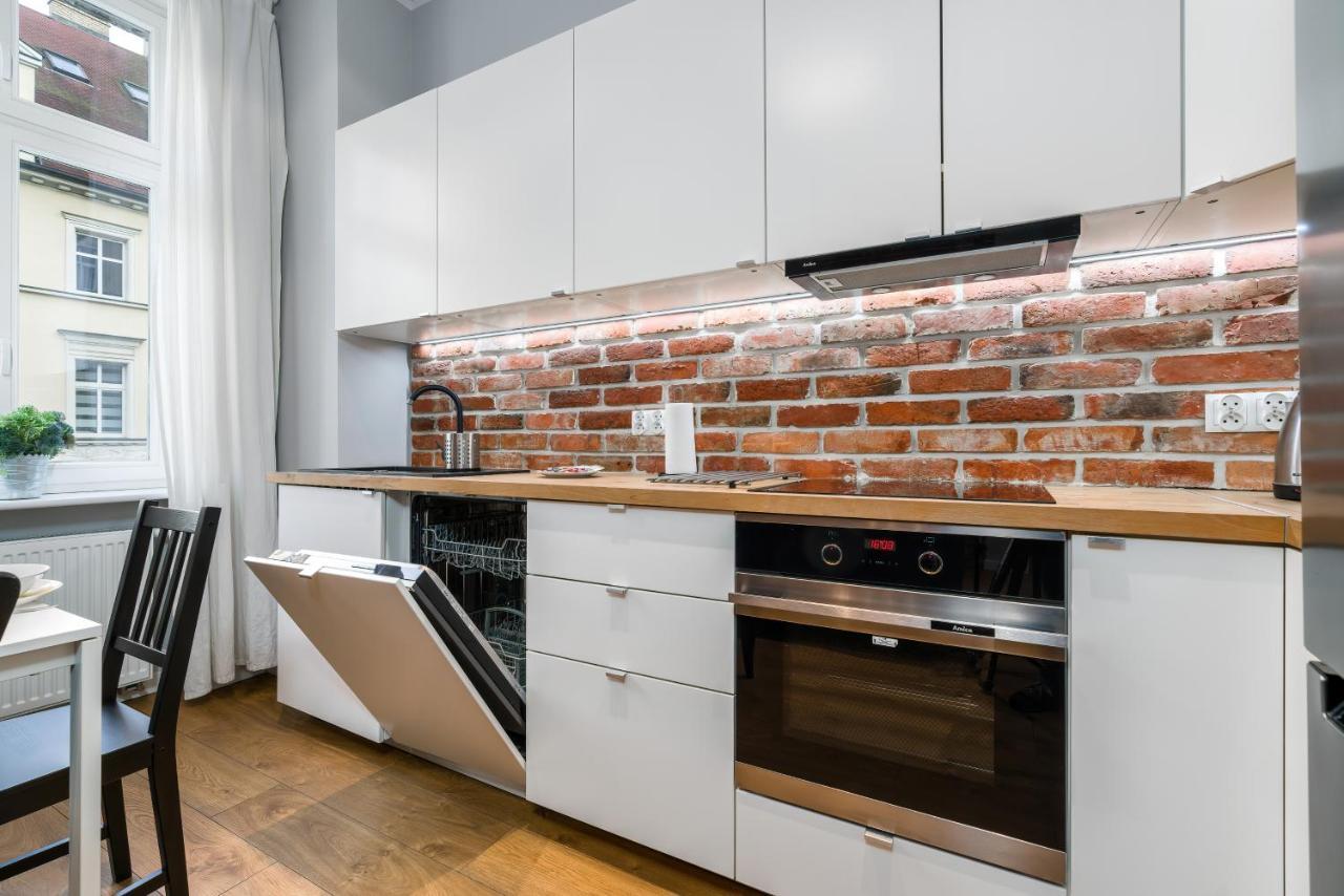Old Town Apartment Garbary By Noclegi Renters Poznan Ngoại thất bức ảnh