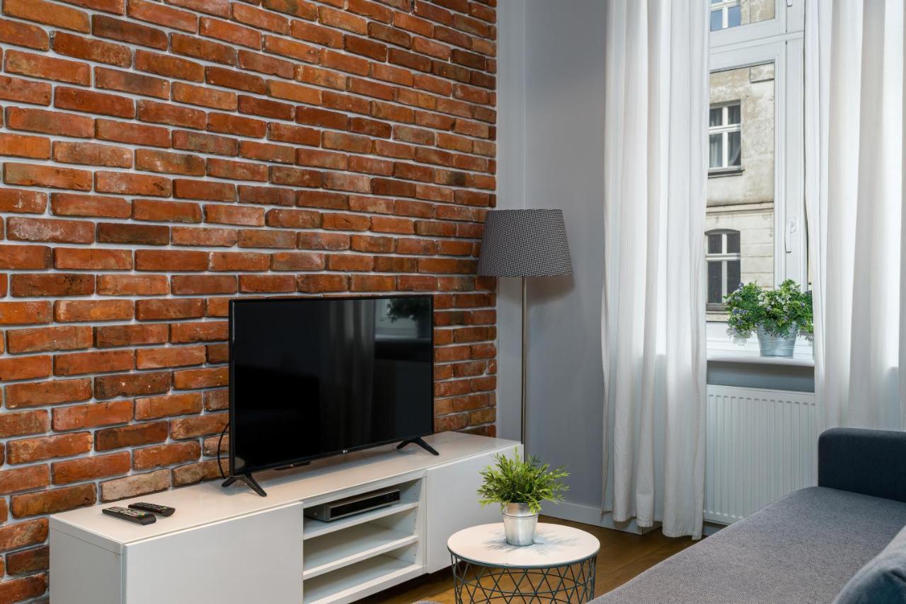Old Town Apartment Garbary By Noclegi Renters Poznan Ngoại thất bức ảnh
